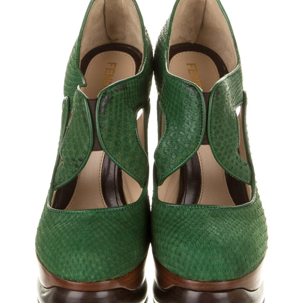 Fendi Green Snakeskin Pumps